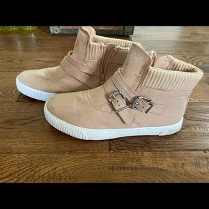 Girls Size 5 Pink Blowfish Sneakers